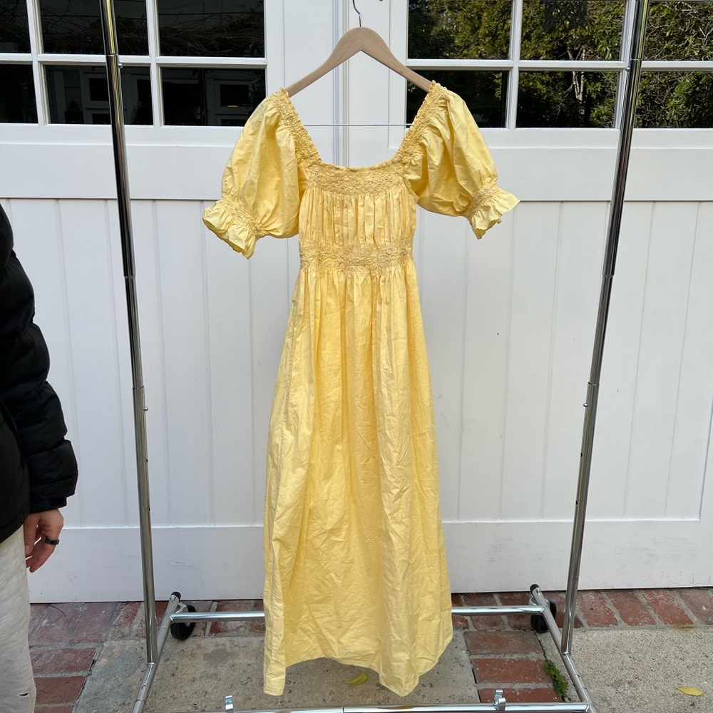 Doen yellow dress